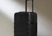 Expandable Cabin Suitcase in Black – Icon Stripe